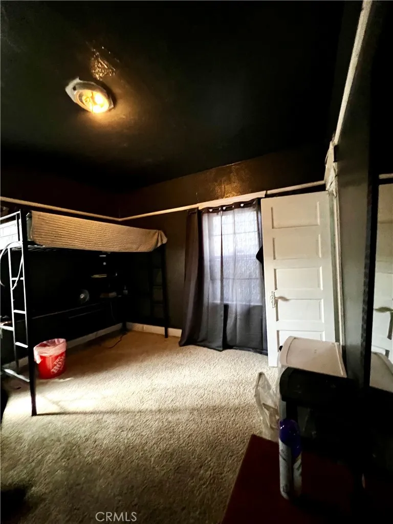 1040 W 45th Street, Los Angeles, California 90037 home-pic-4